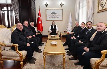 Vali Yiğitbaşı, Fırıncıları Dinledi