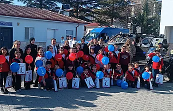 Vali Yiğitbaşı, Tek Tek Sohbet Etti… Öğrenciler, Jandarma Teşkilatı'nı Tanıdı