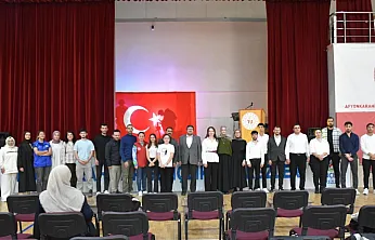 Vatan Aşkı İçin Dizeler Coştu