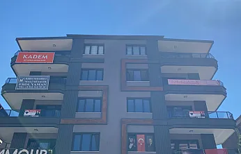 Yeni Parti KADEM'e Komşu Oldu
