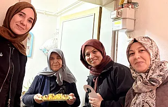 Yeniden Refah Partisi Kadın Kolları, Afyon'da Erbakan'ın mektubunu iletti
