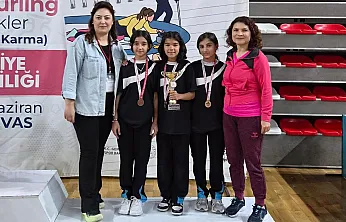 Yunus Emre Ortaokulu Kızlar Takım Büyük Gurur Yaşattı