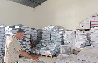 Ziller Çalmadan Bakanlık Kitaplar Afyon'a Gönderildi