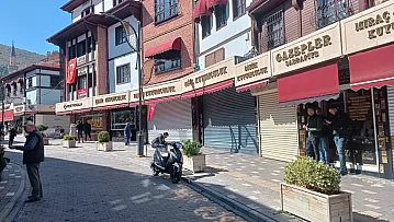Elektrik Kesildi, Uzun Çarşı'da İşler Durdu