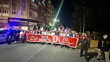 Zafer Coşkusu Fener Alayı İle Şenlendi
