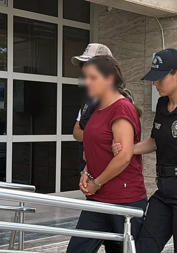 Darbeci FETÖ'cü Burkay Karatepe'nin Ablası Adliyeye Sevk Edildi