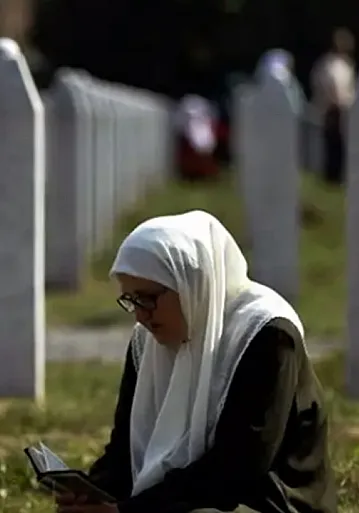 'Srebrenitsa İnsanlığın Ortak Vicdanında Silinmez Bir Yara'