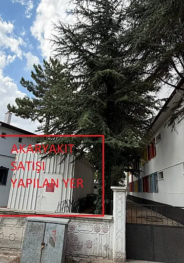 Şuhut'ta Okul Yanında Yapılan Akaryakıt Satışını Belediye Durdurdu
