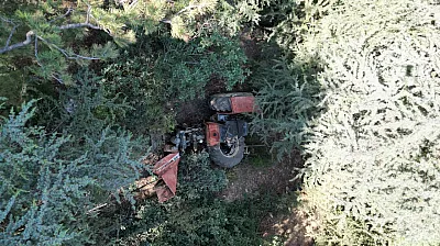 30 Metrelik Uçuruma Yuvarlanan Traktörden Sağ Çıktılar