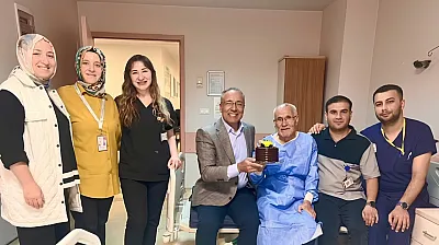 82 Yaşındaki Hastaya Mutlu Sürpriz