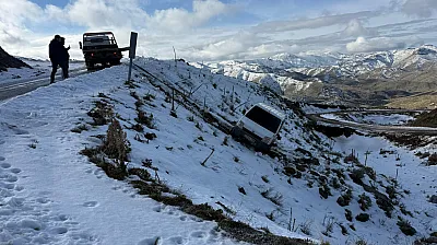Afyon'da Faciadan Dönüldü: Uçurumdan Düşen Araçta 2 Kişi Ölümden Döndü
