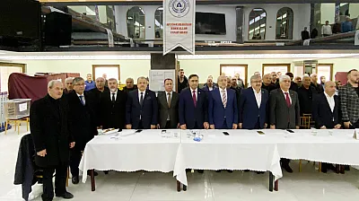 Afyon'da Siyaset ve Esnaf Aynı Salonda: Bakkallar Odası Seçimi Başladı