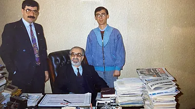 Afyon'da Ustalarla Birlikte Gazetecilik Yapmıştı... Şimdi O Bir Bilim İnsanı