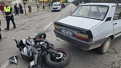 Afyonkarahisar'da Otomobil ile Motosiklet Çarpıştı: 1 Yaralı