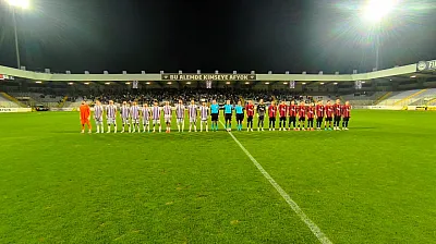 Afyonspor 45 Dakikada 3 Gol Yedi, Tribünler Yine de Susmadı!