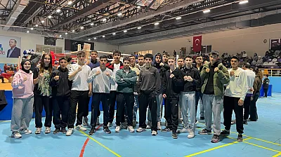 Demir Fight Clup Madalyaları Sildi Süpürdü