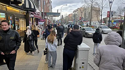 Deprem Anı Kamerada. Vali Depremle İlgili Bilgi Verdi