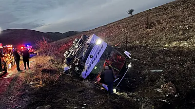 Dinar Yolu Kana Bulandı: 2 Ölü, 21 Yaralı