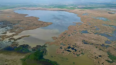 'Eber Gölü'nden Yıllık 22 Milyon Ton Suyun Kaçak Çekildiği İddiaları Gerçek Dışı'