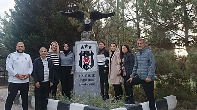 Fenerbahçeli Heykeltraş, Beşiktaş İçin Kartal Heykeli Yaptı
