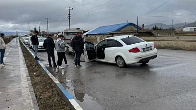 Film Sahnesi Gibi Trafik Kazası!