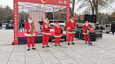 Geçen Yıl Noel Baba Kostümüyle Yapılmıştı… Bu Yıl Kutlamalar 10 Gün!