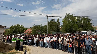 Genç Hafız Alperen'e Son Veda: 19 Yaşında Toprağa Verildi