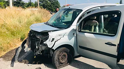 İki Otomobilin Çarpıştığı Kazada 4 Kişi Yaralandı