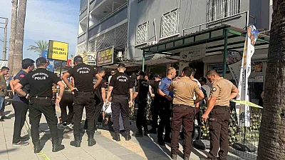 Uzaklaştırma Kararı Vardı: Eşini Öldürüp Yaşamına Son Verdi