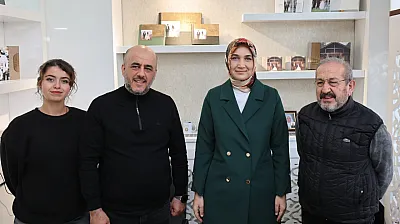 Uzun Çarşı'da Duygulandıran Anlar. Vali Yiğitbaşı, Tarihe Tanıklık Eden Esnafla Buluştu