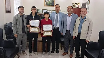 İki Öğrenci Daha İcazet Belgesini Aldı
