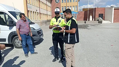 Sandıklı'da Okul Çevreleri Ve Öğrenci Servisleri Denetlendi
