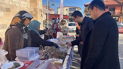 Sultandağı'nda Gazze Yararına Hayır Çarşısı Kuruldu