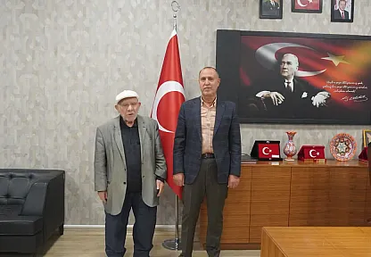 Hayırsever Mehmet Çakmak'tan Alkışlanacak Hareket: Acil Servise 6 Sedye!