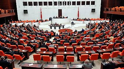 28. Dönem Sandalye Dağılımı Değişti: Hangi Partilerin Mecliste Grubu Var