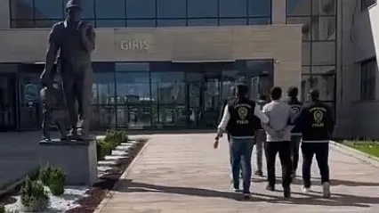 Afyon'da 4 Adrese Baskın