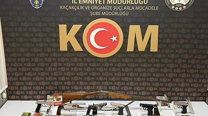 Afyon'da Tefecilere Büyük Darbe! 11 Milyon Liralık Senet Ele Geçirildi
