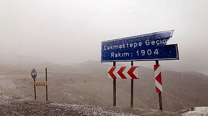 Afyon'da Yükseklere Kar Yağıyor