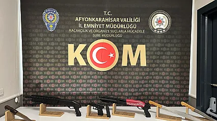 Afyonkarahisar'da Polis Maskeli Motosikletli Çeteyi Çökertti