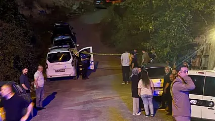 Aile Katliamı: Eski Eşi Ve Oğlunu Öldürdü: Diğer Oğlu İse Saklanarak Kurtuldu