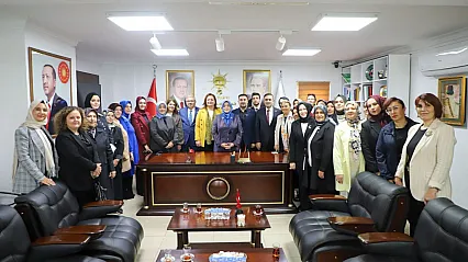 AK Parti Genel Merkezinden Afyon'a Önemli Ziyaret: Tuğba Işık Ercan Partililerle Buluştu
