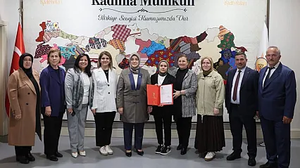 AK Parti Kızılören Kadın Kollarında Nöbet Değişimi