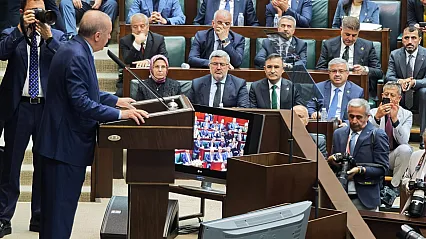 AK Partili Arslan: Gerçekten Bu Adamla Hala Baş Edebileceğinizi Mi Düşünüyorsunuz?