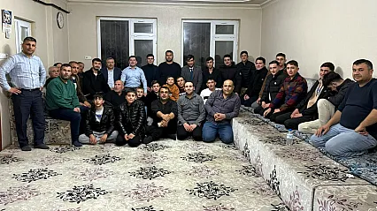 AK Partili Gençler Sahanın Nabzını Tutuyor