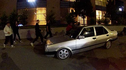Araç İçindeki Şahsa Saldırı Kask Kamerasına Yansıdı