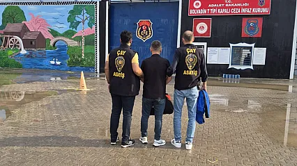 Aranıyordu, Yakalandı