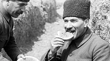 Arşiv Yanmasaydı Atatürk'ün Bu Fotoğrafını Konuşacaktık