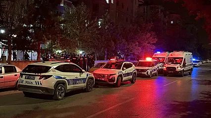 Babasını Öldürdükten Sonra Bir Gün Aynı Evde Kaldı