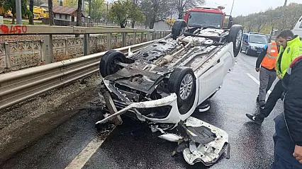 Bilecik'te Takla Atan Aracın Sürücüsü Hafif Yaralandı