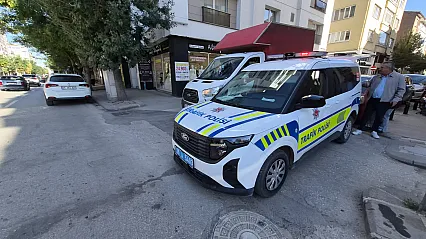Caddede Feci Anlar! Otomobil Yaşlı Adama Çarptı